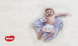 huggies logo
